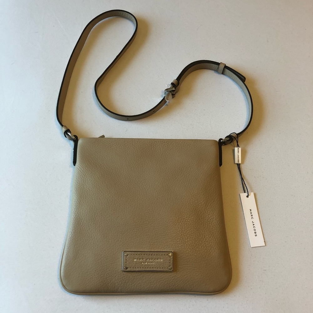 🌟 Marc Jacobs Leather “SIA” Crossbody Purse 🌟